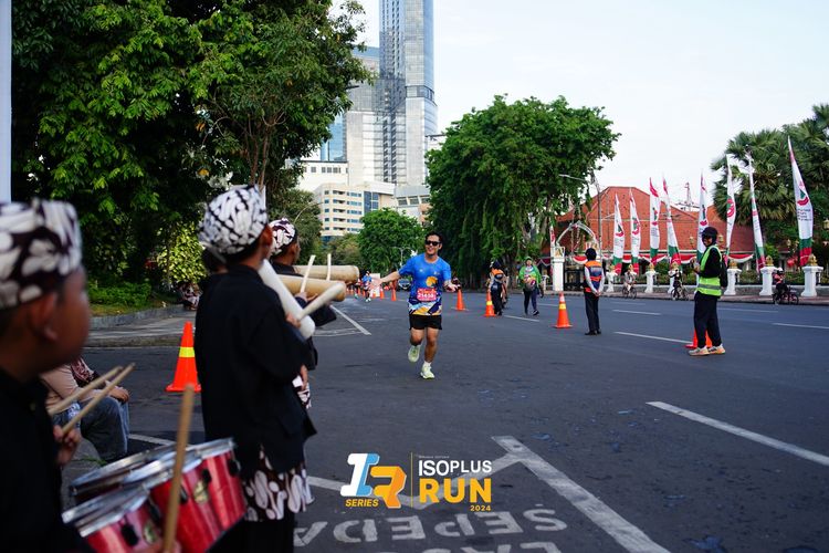 Race photo from Isoplus Run 2024 Surabaya
