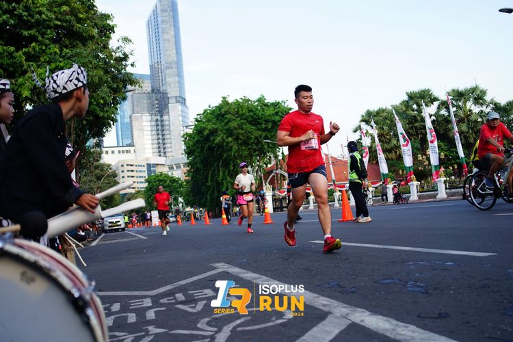 Race photo from Isoplus Run 2024 Surabaya