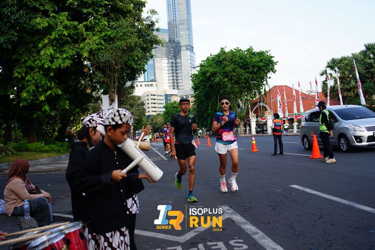 Race photo from Isoplus Run 2024 Surabaya