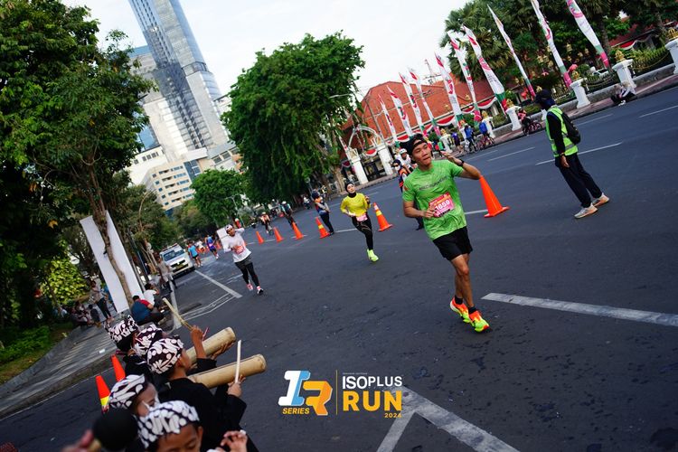 Race photo from Isoplus Run 2024 Surabaya