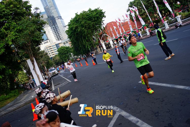 Race photo from Isoplus Run 2024 Surabaya