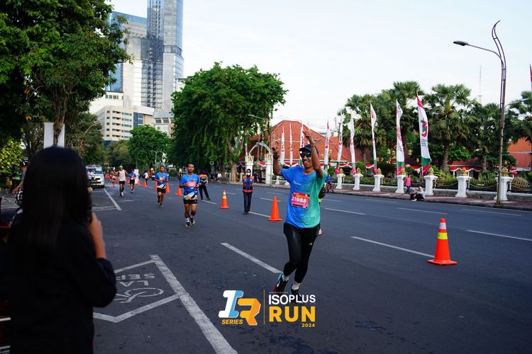 Race photo from Isoplus Run 2024 Surabaya