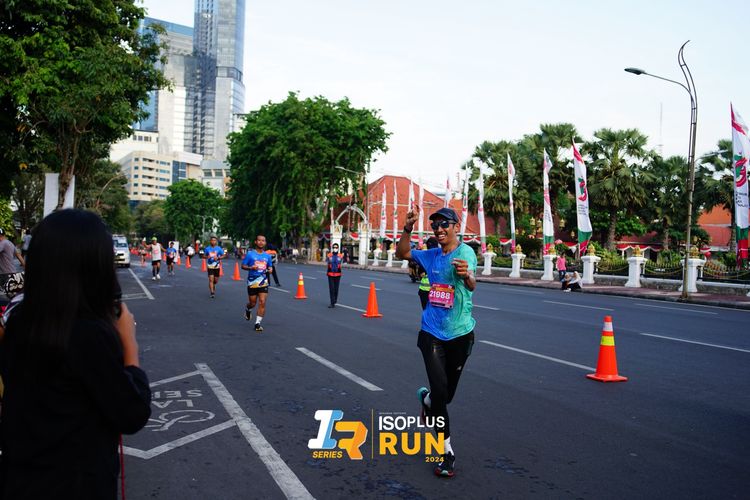 Race photo from Isoplus Run 2024 Surabaya