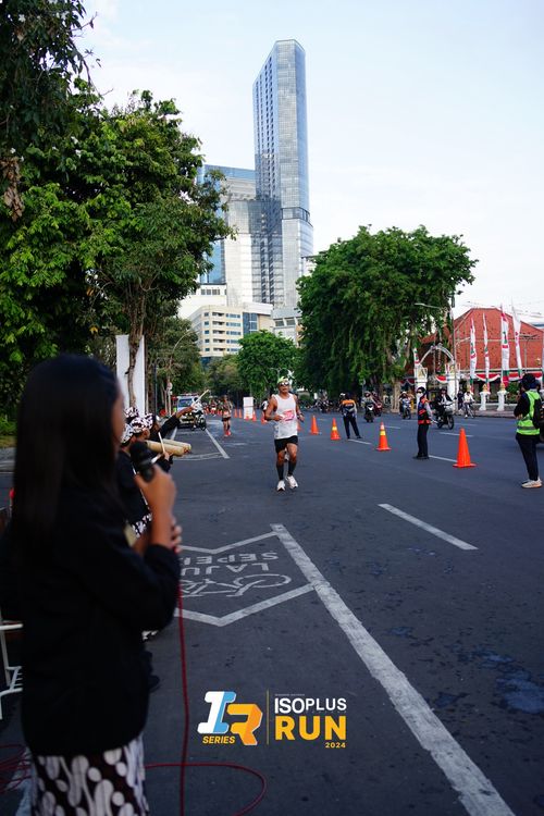 Race photo from Isoplus Run 2024 Surabaya