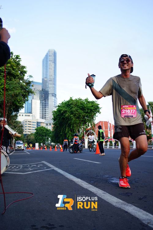 Race photo from Isoplus Run 2024 Surabaya