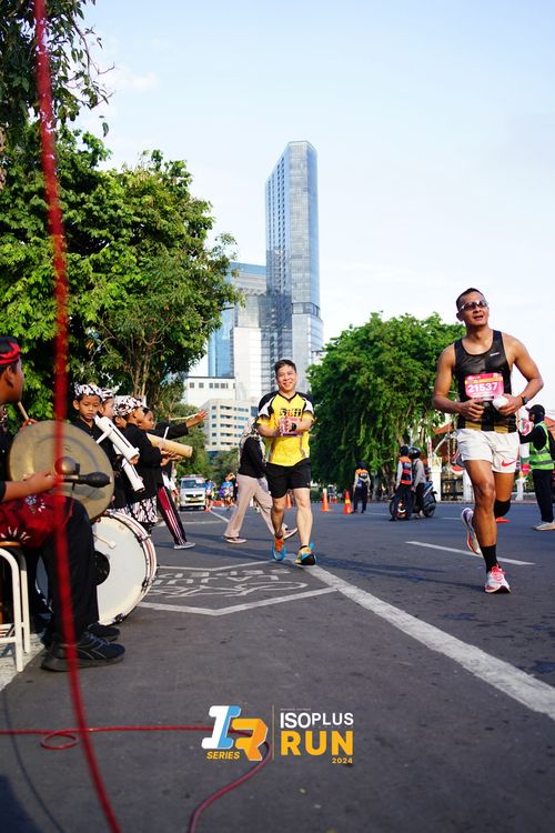 Race photo from Isoplus Run 2024 Surabaya