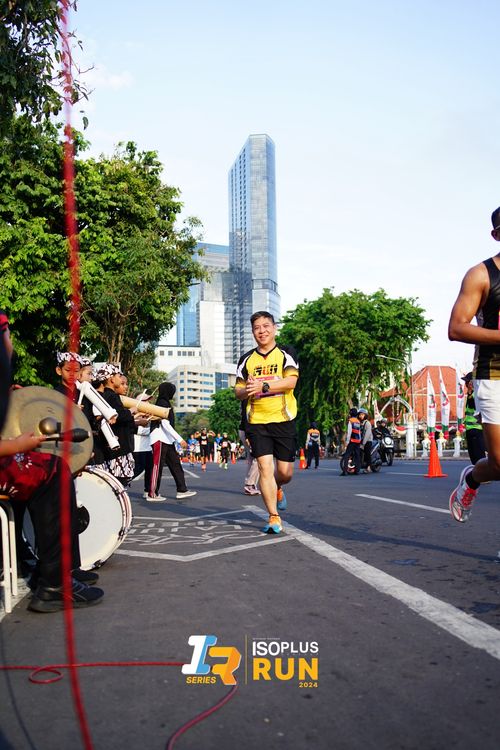 Race photo from Isoplus Run 2024 Surabaya