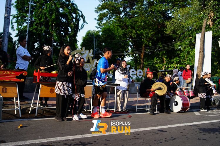 Race photo from Isoplus Run 2024 Surabaya