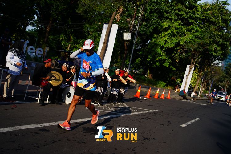 Race photo from Isoplus Run 2024 Surabaya