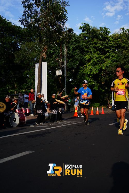 Race photo from Isoplus Run 2024 Surabaya