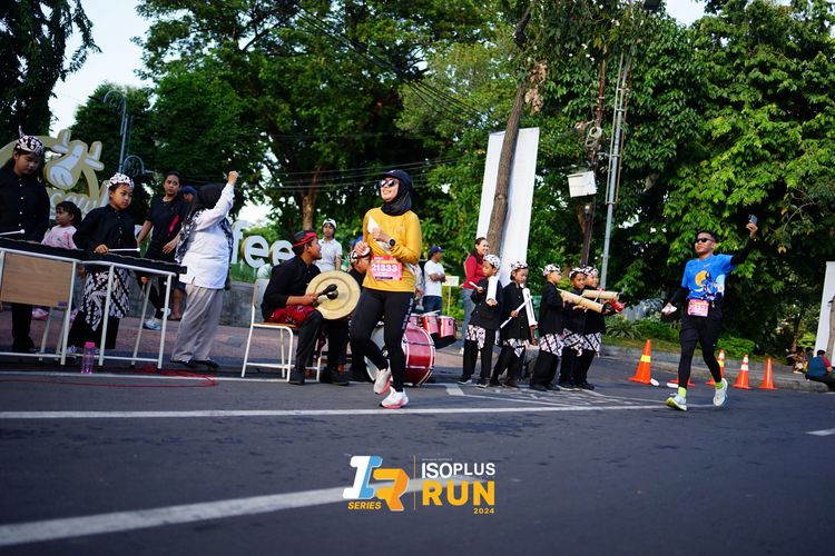 Race photo from Isoplus Run 2024 Surabaya
