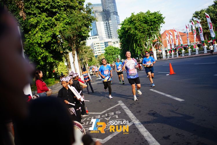 Race photo from Isoplus Run 2024 Surabaya