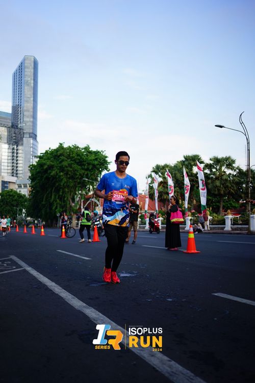Race photo from Isoplus Run 2024 Surabaya
