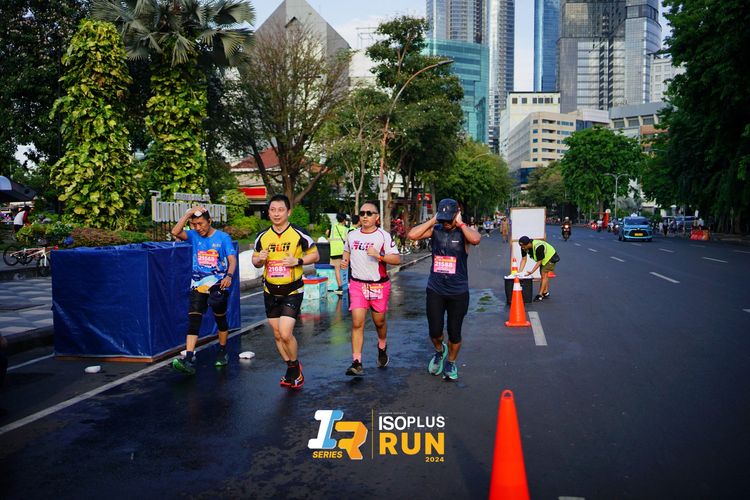 Race photo from Isoplus Run 2024 Surabaya