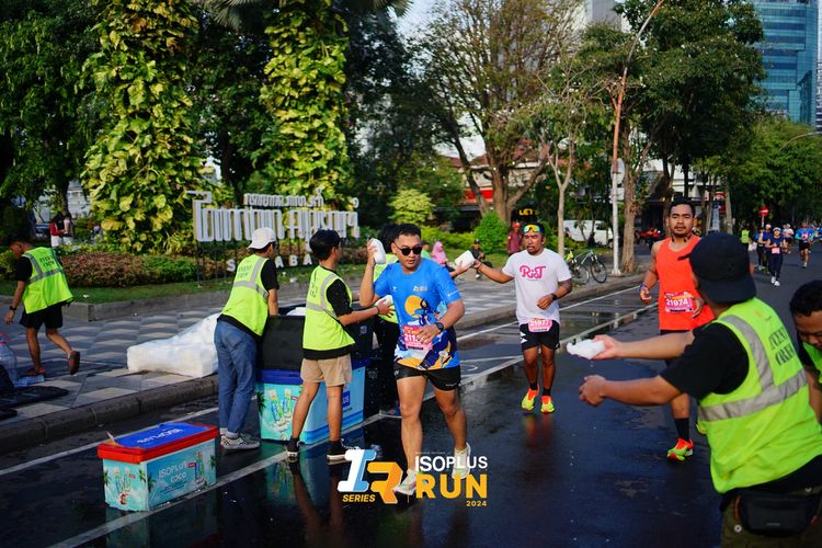 Race photo from Isoplus Run 2024 Surabaya
