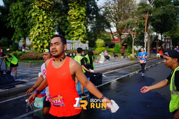Race photo from Isoplus Run 2024 Surabaya