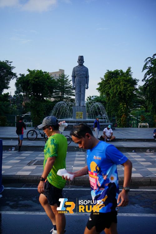 Race photo from Isoplus Run 2024 Surabaya