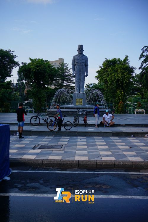 Race photo from Isoplus Run 2024 Surabaya