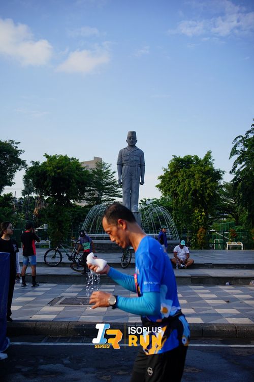 Race photo from Isoplus Run 2024 Surabaya
