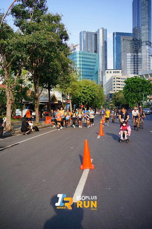 Race photo from Isoplus Run 2024 Surabaya