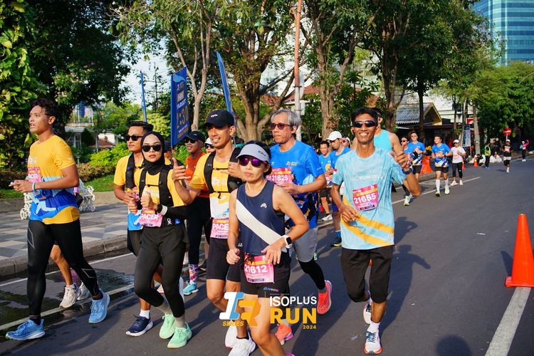 Race photo from Isoplus Run 2024 Surabaya