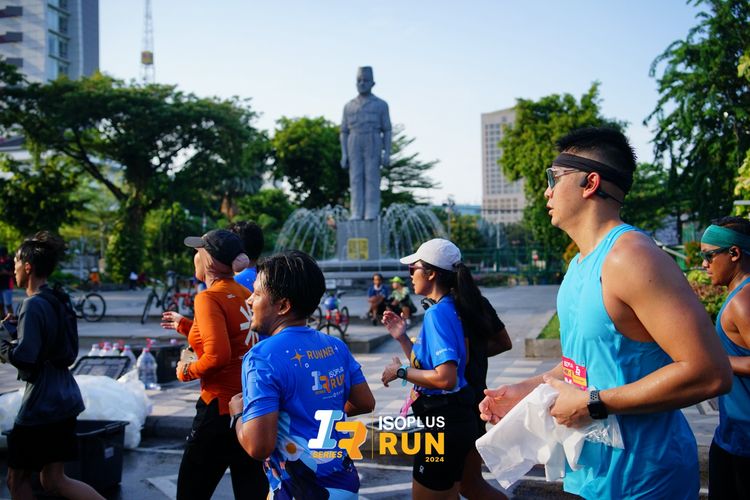 Race photo from Isoplus Run 2024 Surabaya
