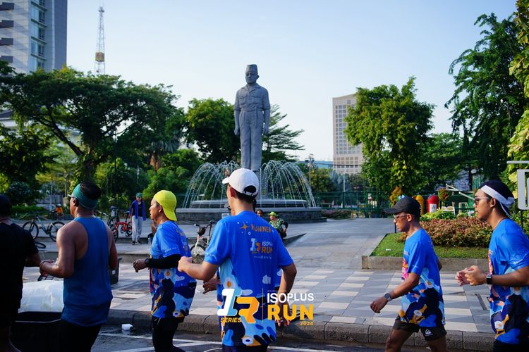 Race photo from Isoplus Run 2024 Surabaya