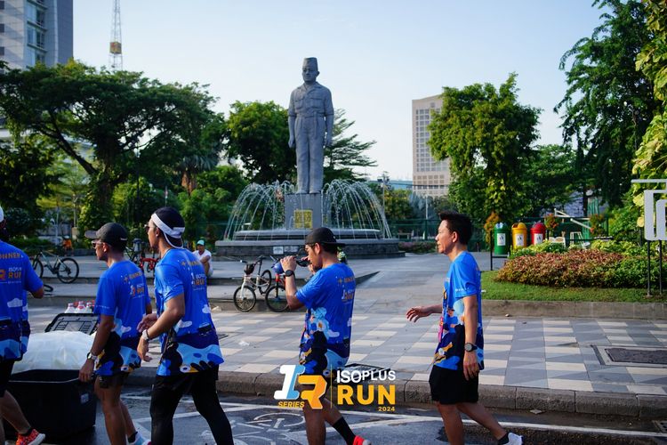 Race photo from Isoplus Run 2024 Surabaya