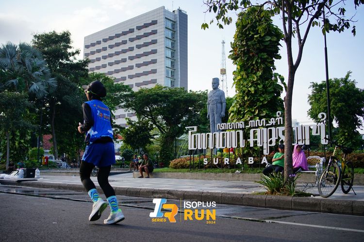 Race photo from Isoplus Run 2024 Surabaya