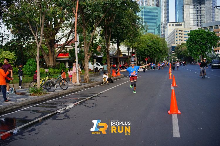 Race photo from Isoplus Run 2024 Surabaya