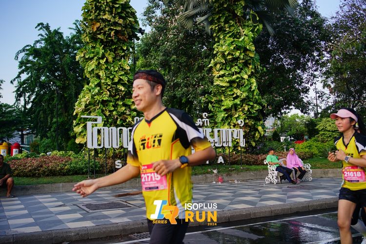 Race photo from Isoplus Run 2024 Surabaya