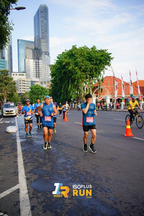 Race photo from Isoplus Run 2024 Surabaya