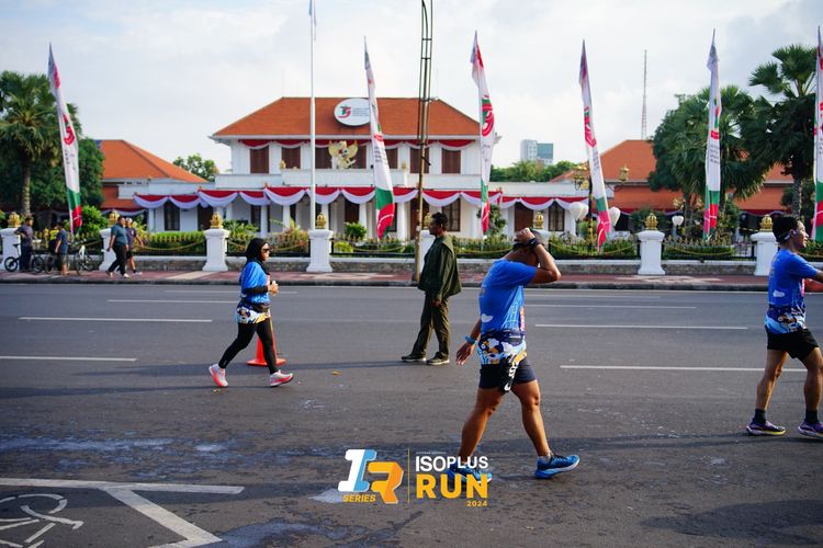 Race photo from Isoplus Run 2024 Surabaya