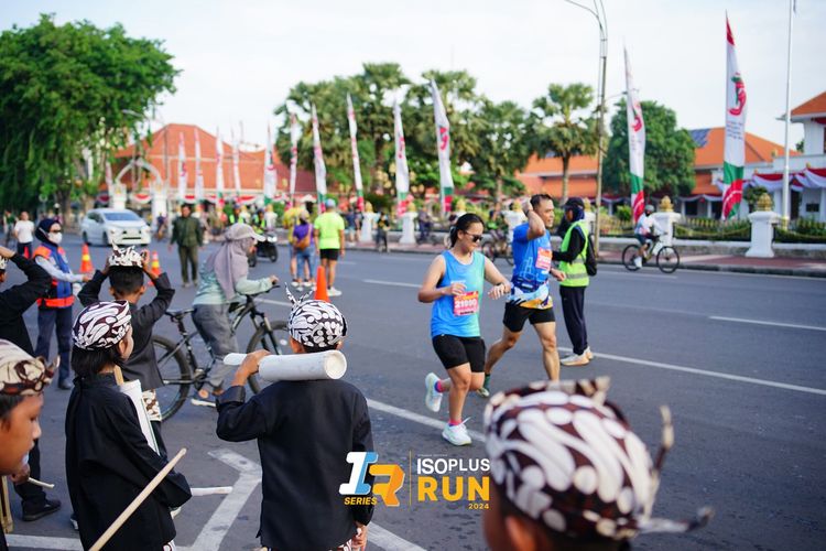 Race photo from Isoplus Run 2024 Surabaya