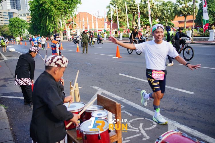 Race photo from Isoplus Run 2024 Surabaya