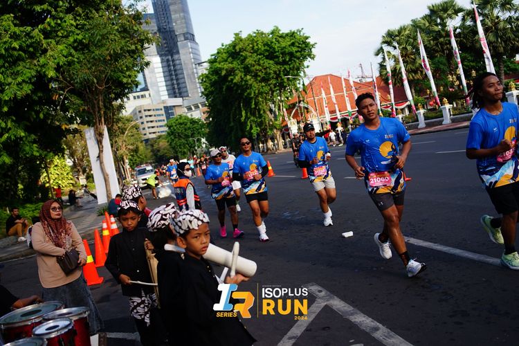 Race photo from Isoplus Run 2024 Surabaya