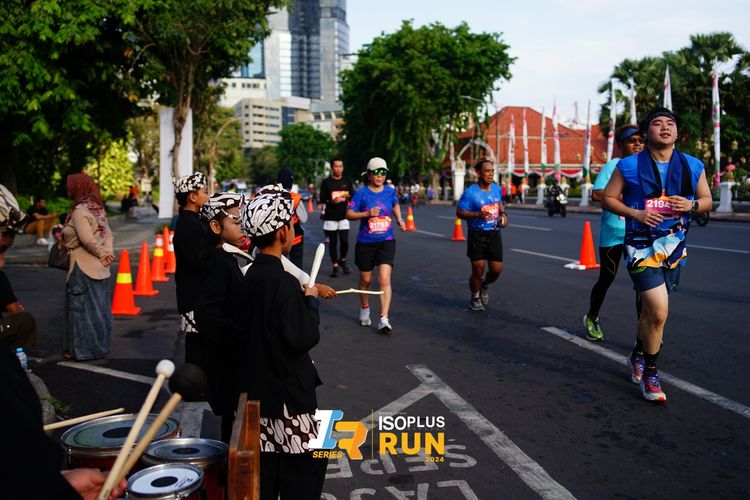 Race photo from Isoplus Run 2024 Surabaya