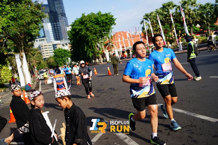 Race photo from Isoplus Run 2024 Surabaya