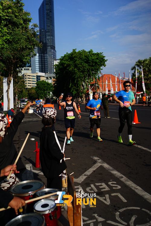 Race photo from Isoplus Run 2024 Surabaya