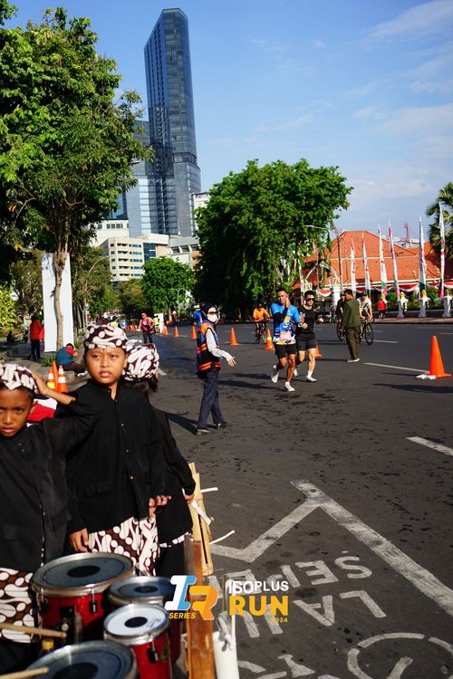 Race photo from Isoplus Run 2024 Surabaya