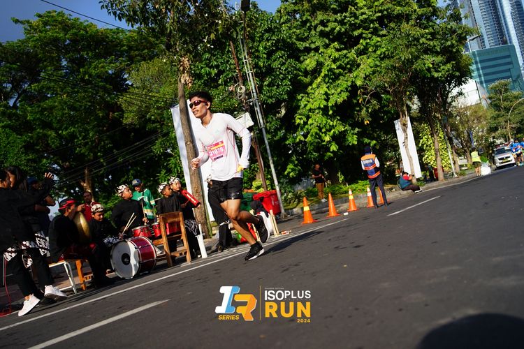 Race photo from Isoplus Run 2024 Surabaya