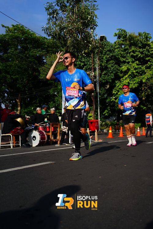 Race photo from Isoplus Run 2024 Surabaya