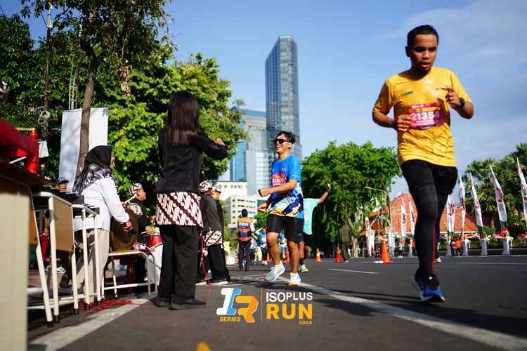 Race photo from Isoplus Run 2024 Surabaya