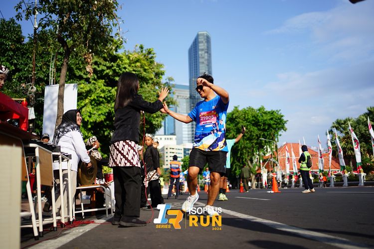 Race photo from Isoplus Run 2024 Surabaya