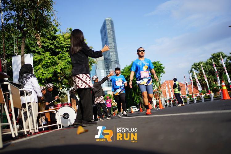 Race photo from Isoplus Run 2024 Surabaya