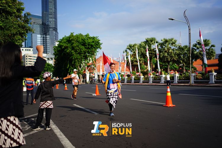 Race photo from Isoplus Run 2024 Surabaya