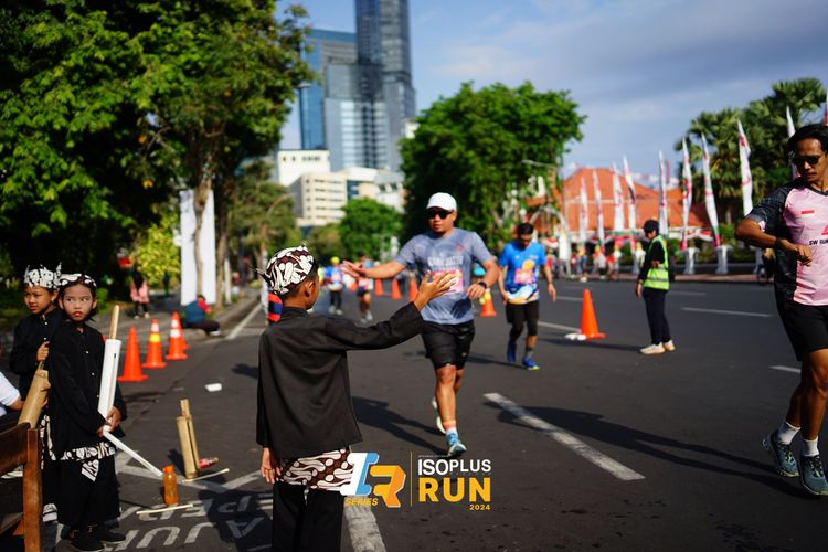 Race photo from Isoplus Run 2024 Surabaya
