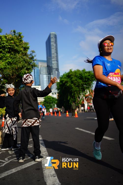 Race photo from Isoplus Run 2024 Surabaya