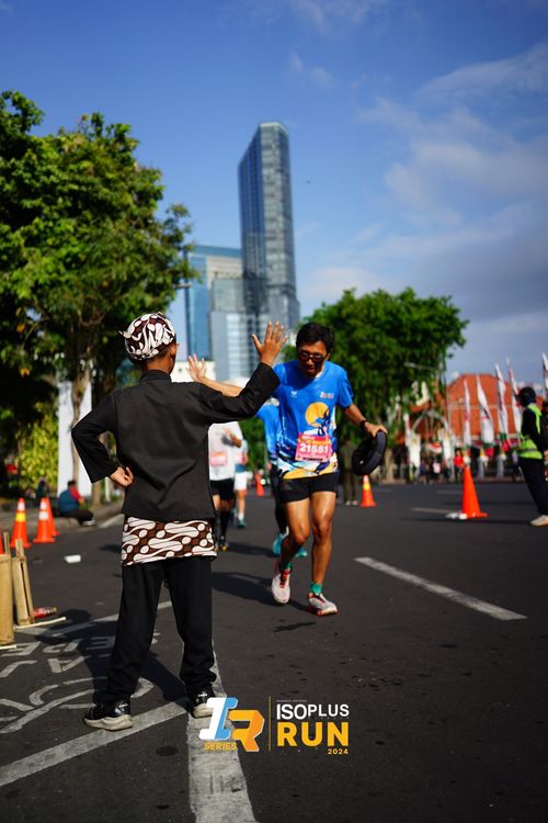 Race photo from Isoplus Run 2024 Surabaya
