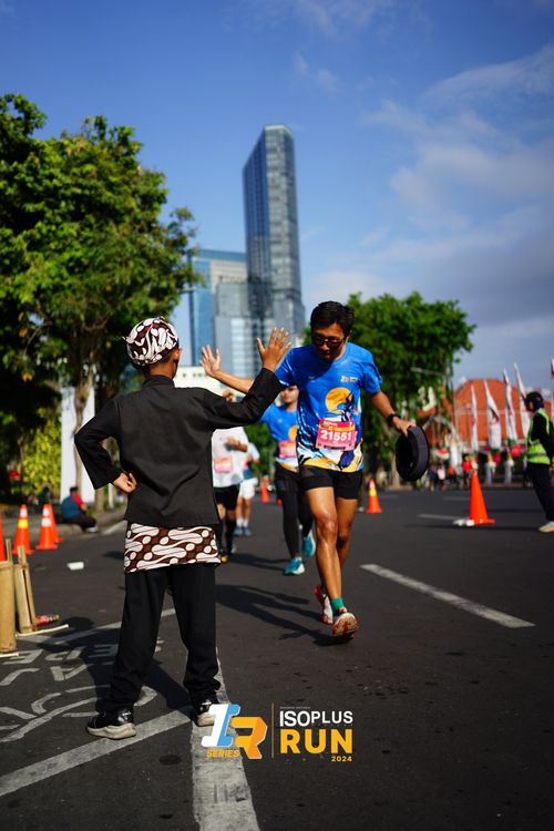 Race photo from Isoplus Run 2024 Surabaya